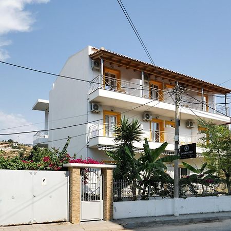Aparthotel Orchard Retreat Himare Esterno foto