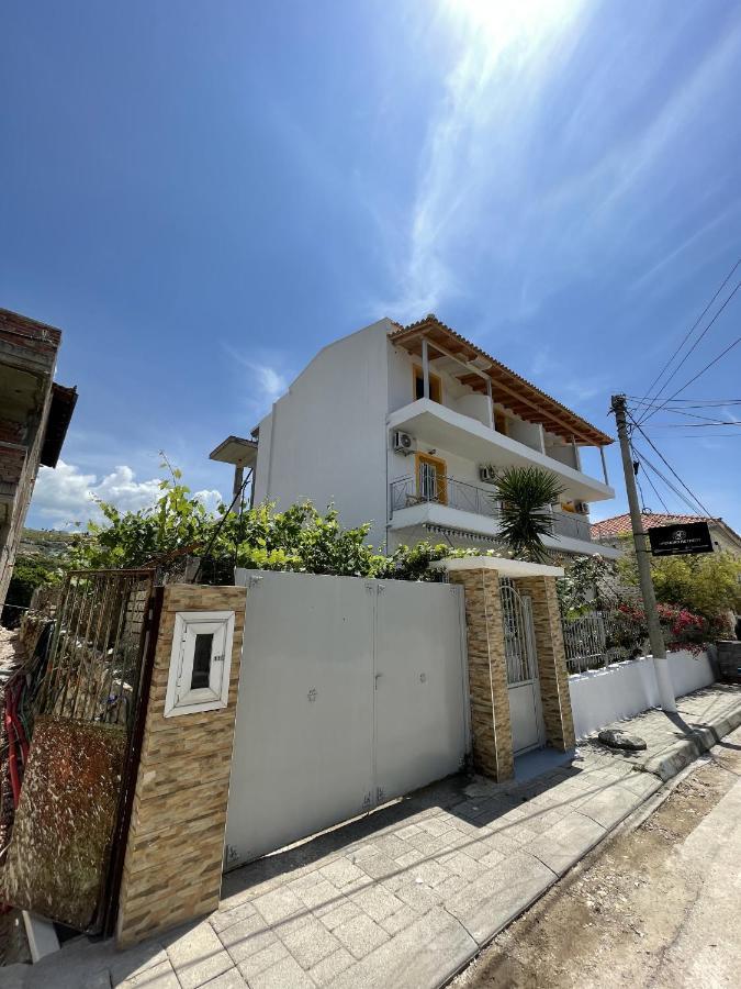 Aparthotel Orchard Retreat Himare Esterno foto