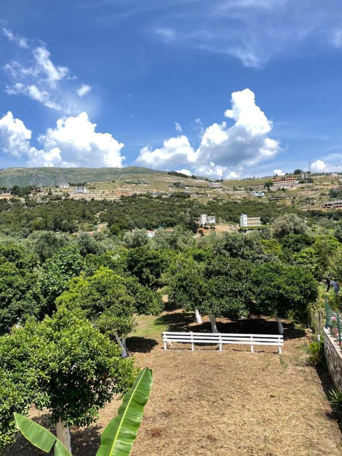Aparthotel Orchard Retreat Himare Esterno foto