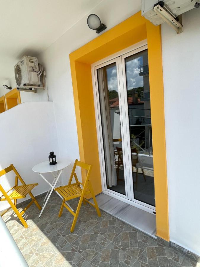 Aparthotel Orchard Retreat Himare Esterno foto