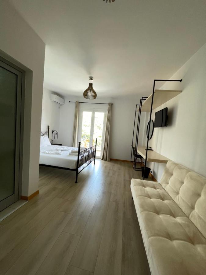 Aparthotel Orchard Retreat Himare Esterno foto