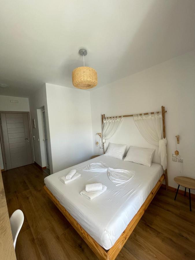 Aparthotel Orchard Retreat Himare Esterno foto