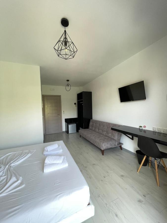 Aparthotel Orchard Retreat Himare Esterno foto