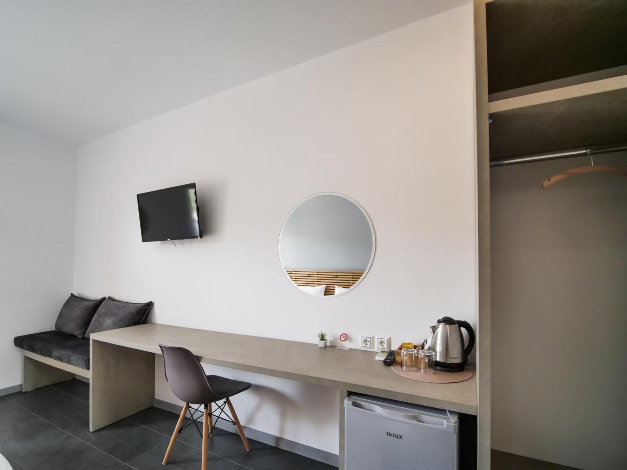 Aparthotel Orchard Retreat Himare Esterno foto