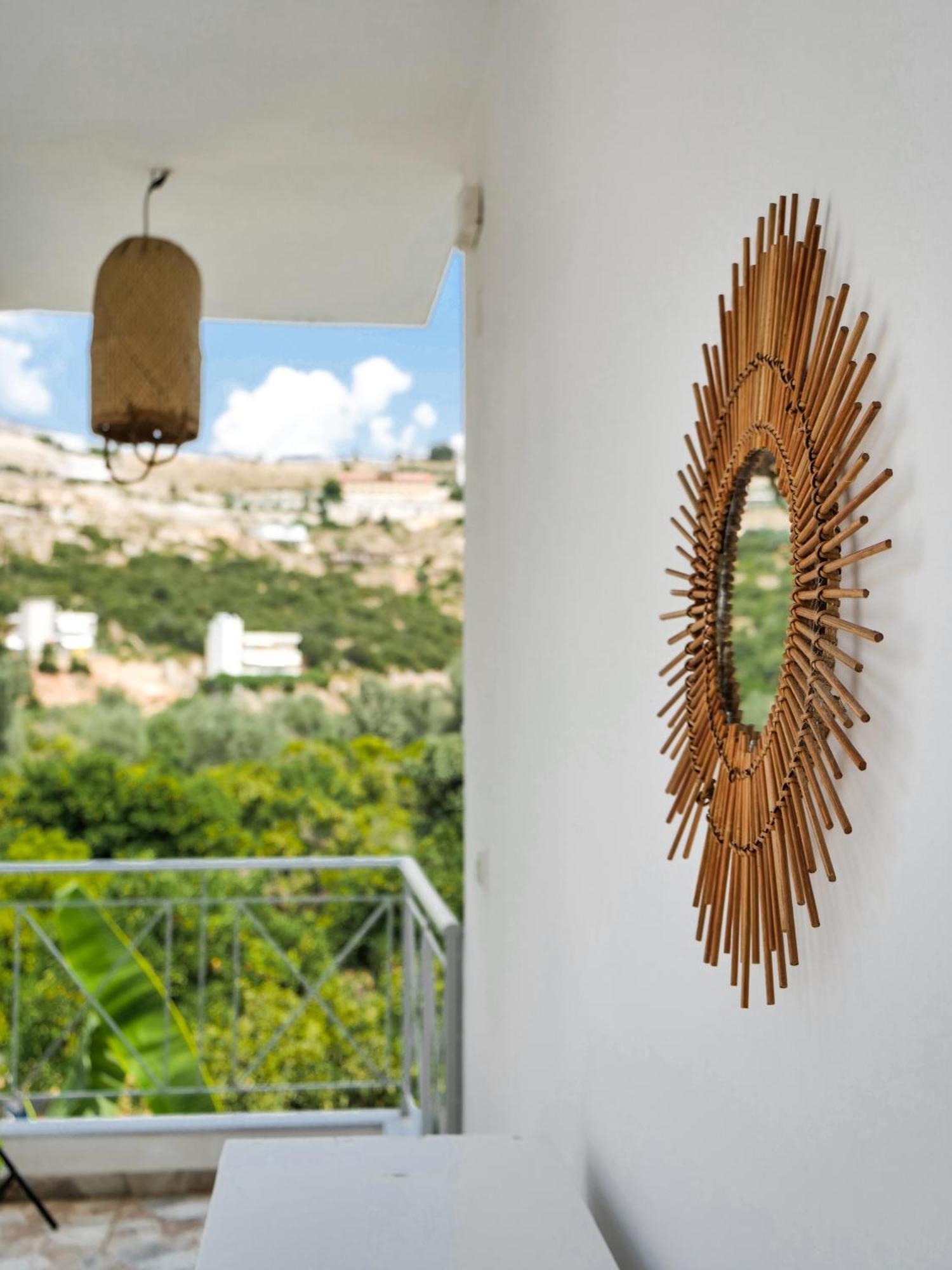 Aparthotel Orchard Retreat Himare Esterno foto