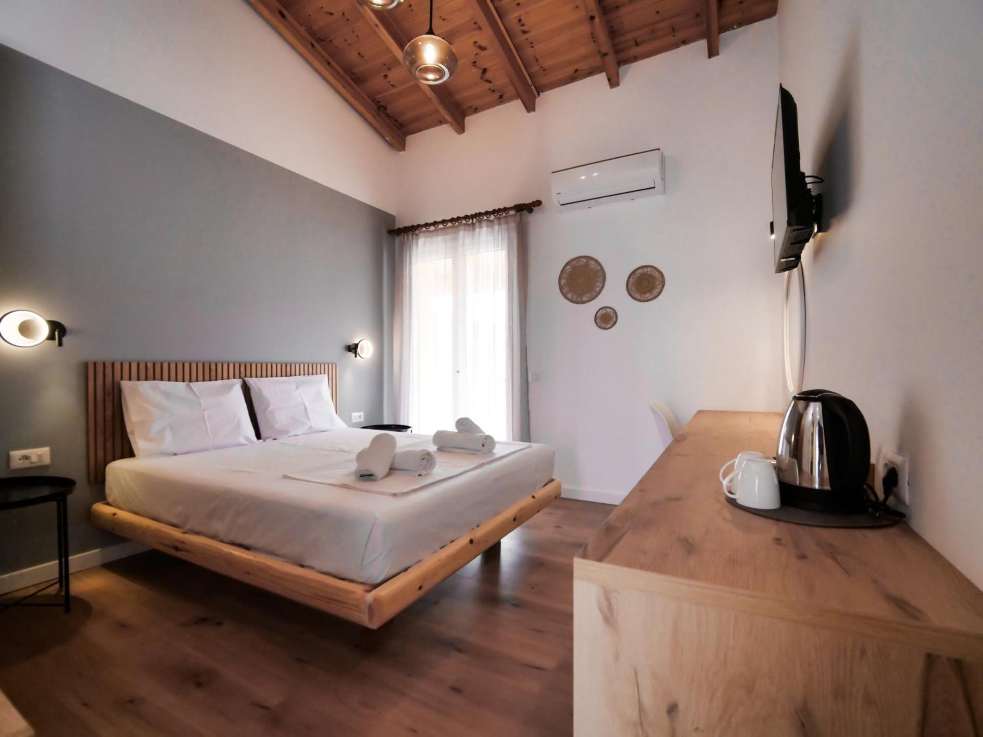 Aparthotel Orchard Retreat Himare Esterno foto