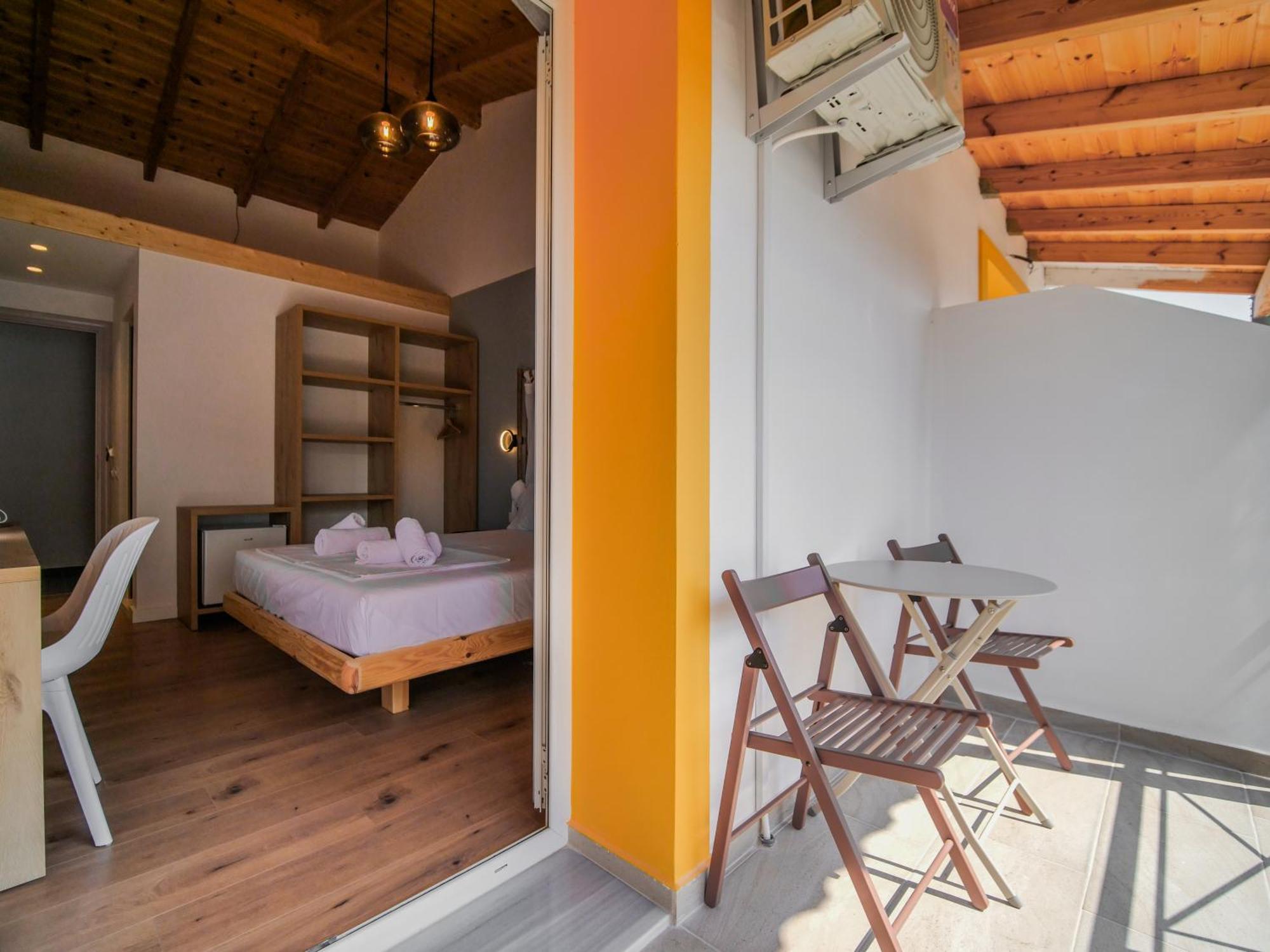 Aparthotel Orchard Retreat Himare Esterno foto