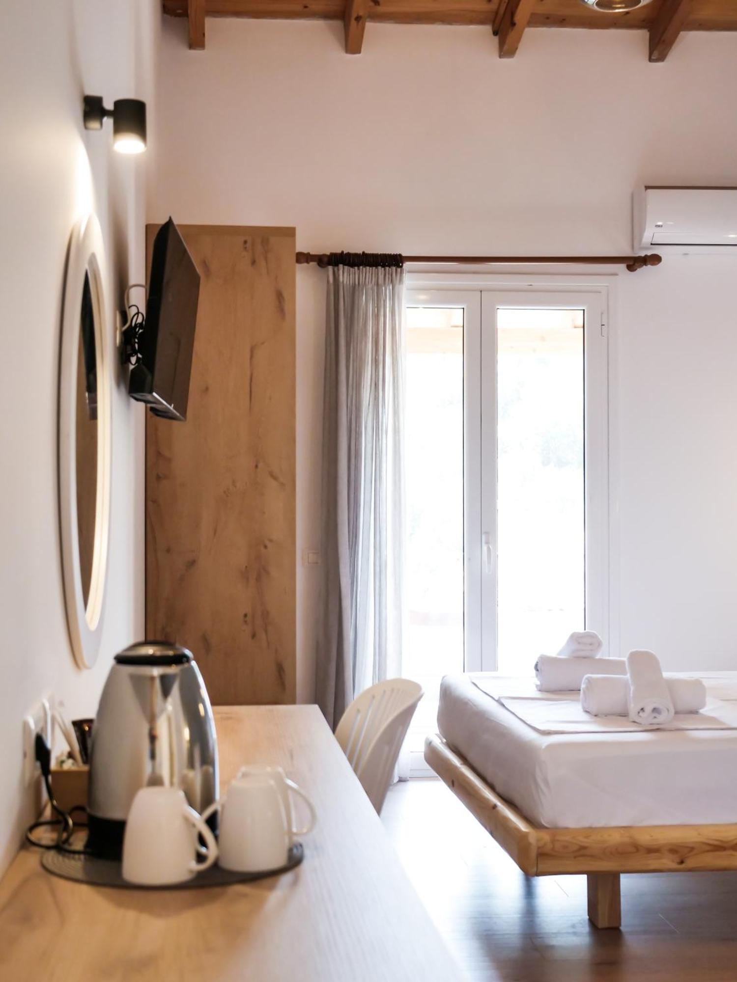 Aparthotel Orchard Retreat Himare Esterno foto
