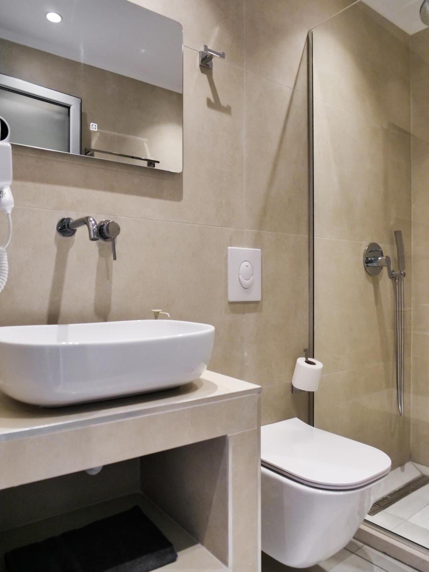 Aparthotel Orchard Retreat Himare Esterno foto