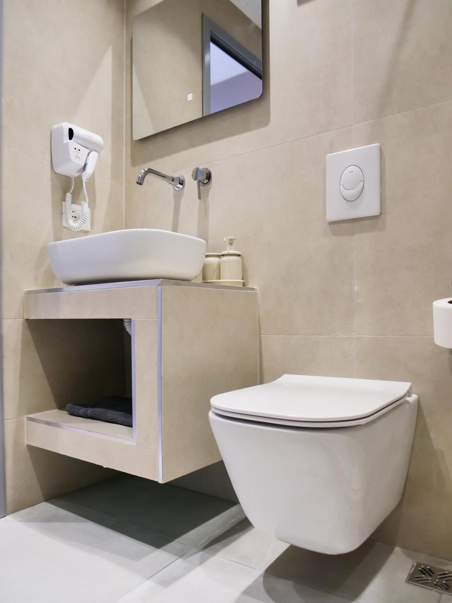 Aparthotel Orchard Retreat Himare Esterno foto
